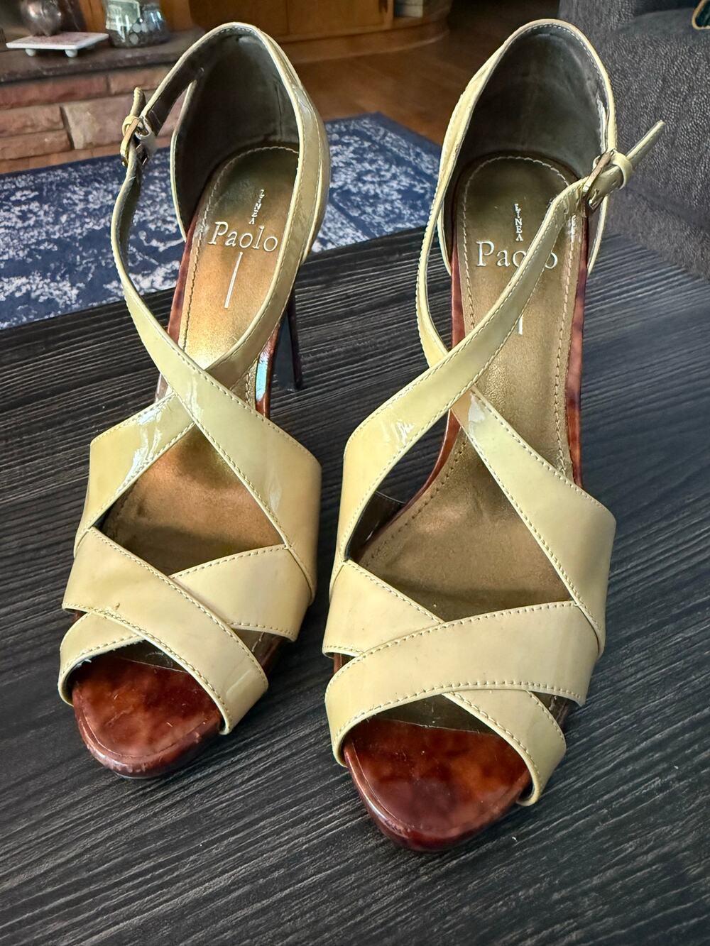Linea Paolo Tan Patent Leather Crisscross Strappy Stiletto Heels Sz. 8